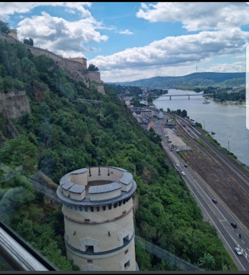 Fewo Mit Terasse Neuwied & Koblenz Exterior foto